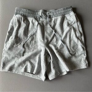Lululemon Men’s At Ease Shorts L